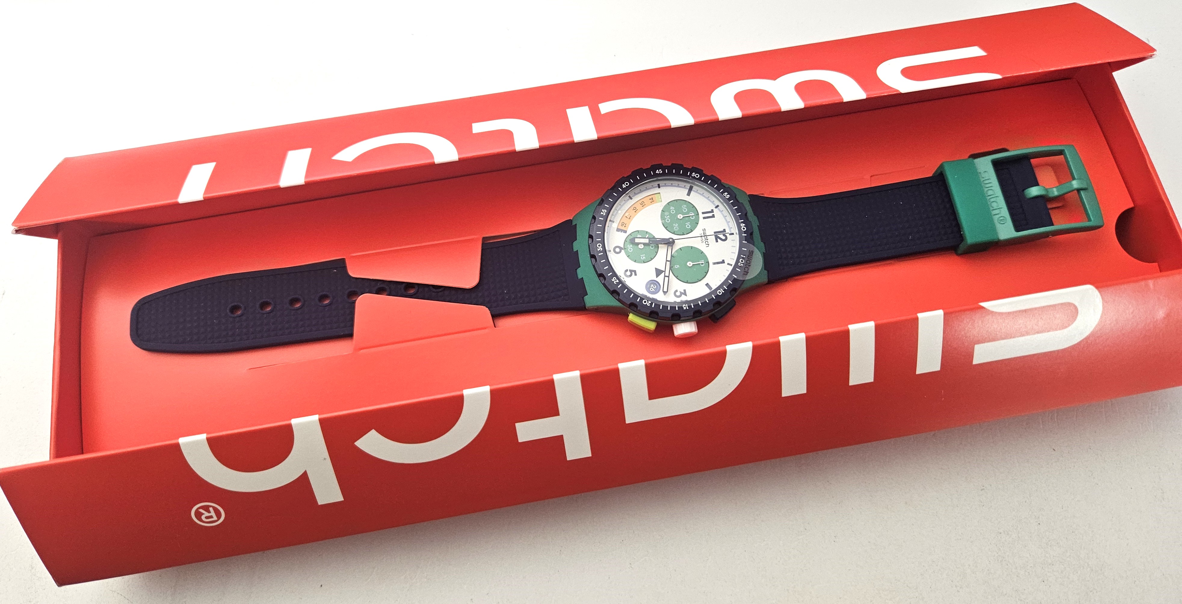 Swatch New Chrono 2026 - SUSG412 - Time Flies - NUOVO