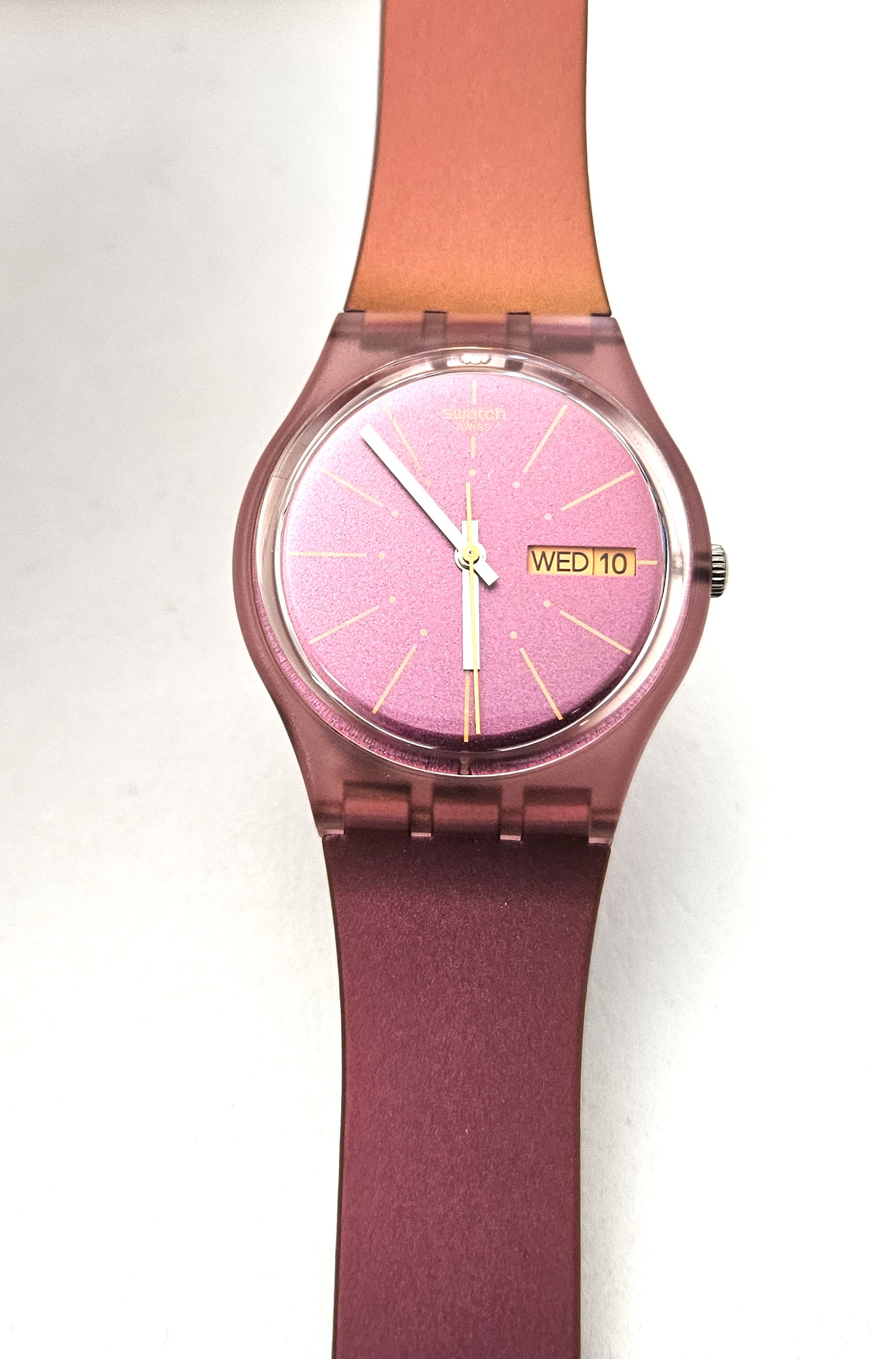 Swatch Standards 2019 - GP701 - Sneaky Peaky - Nuovo